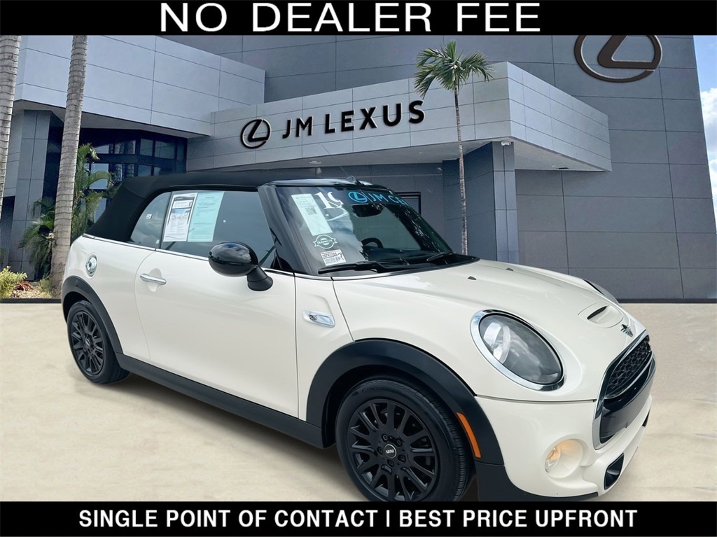 2019 MINI Convertible S's photo