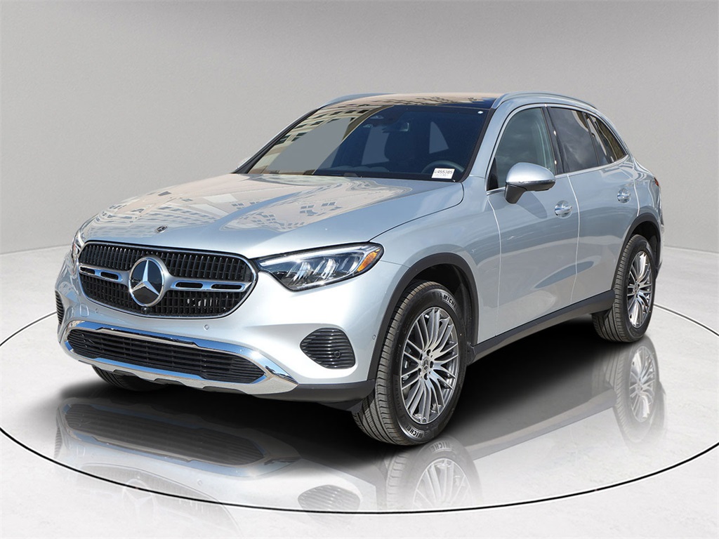 2026 Mercedes Benz GLC 300 photo 3