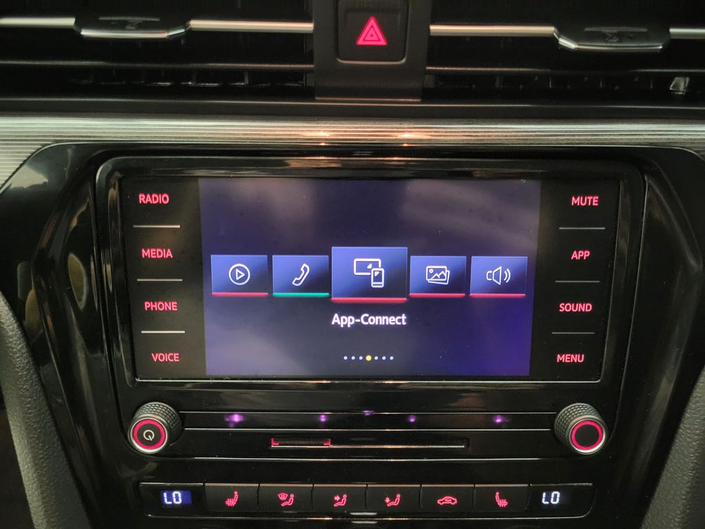 2020 Volkswagen Passat 2.0T R-Line photo 10