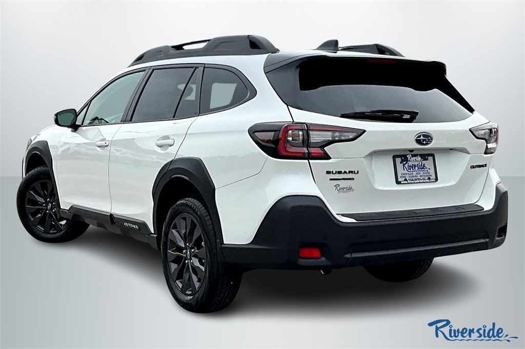 2025 Subaru Outback Onyx Edition photo 3