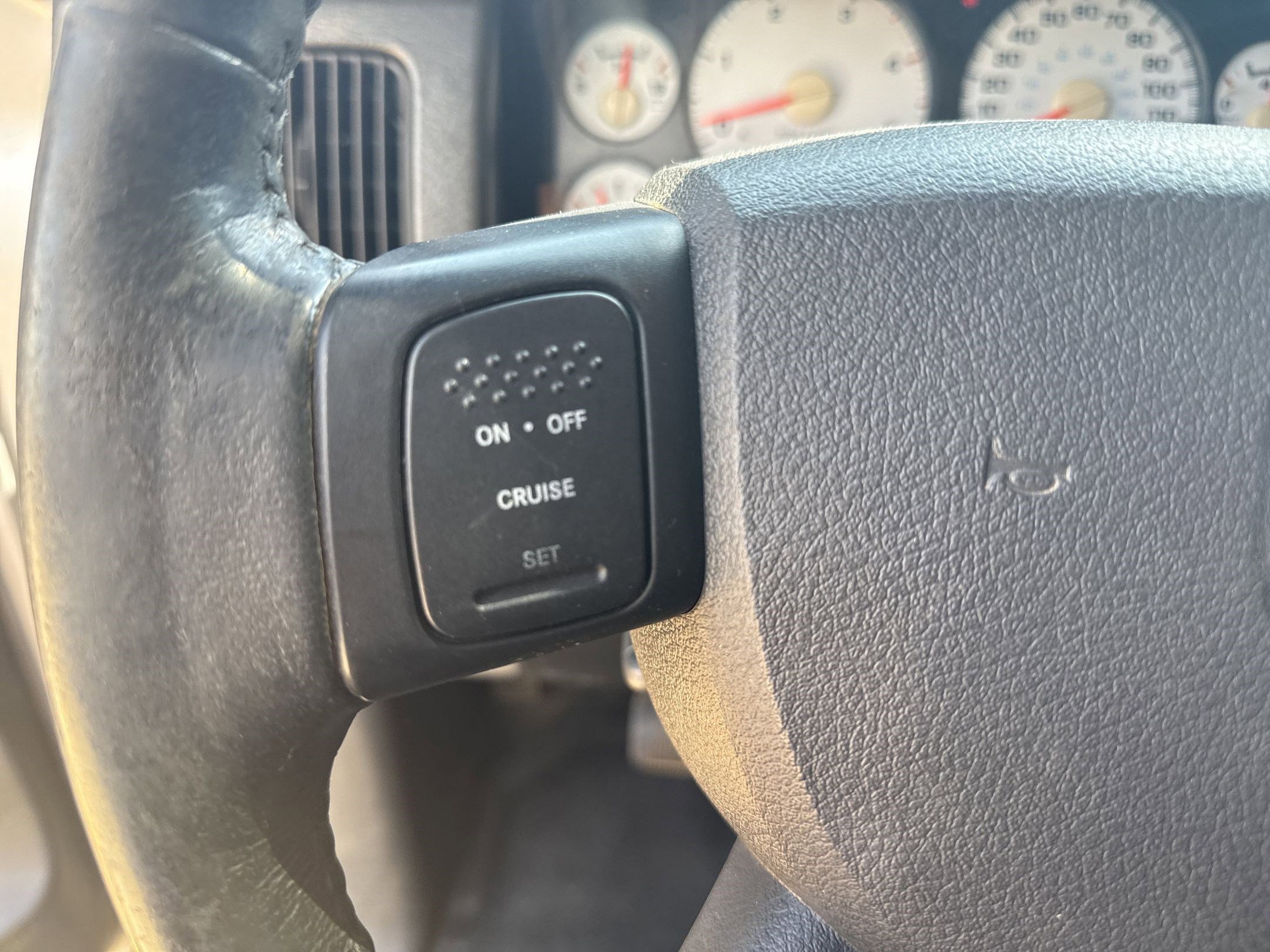 2005 Dodge Ram SLT Laramie photo 7