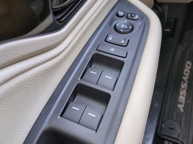 2026 Honda Odyssey Elite photo 21