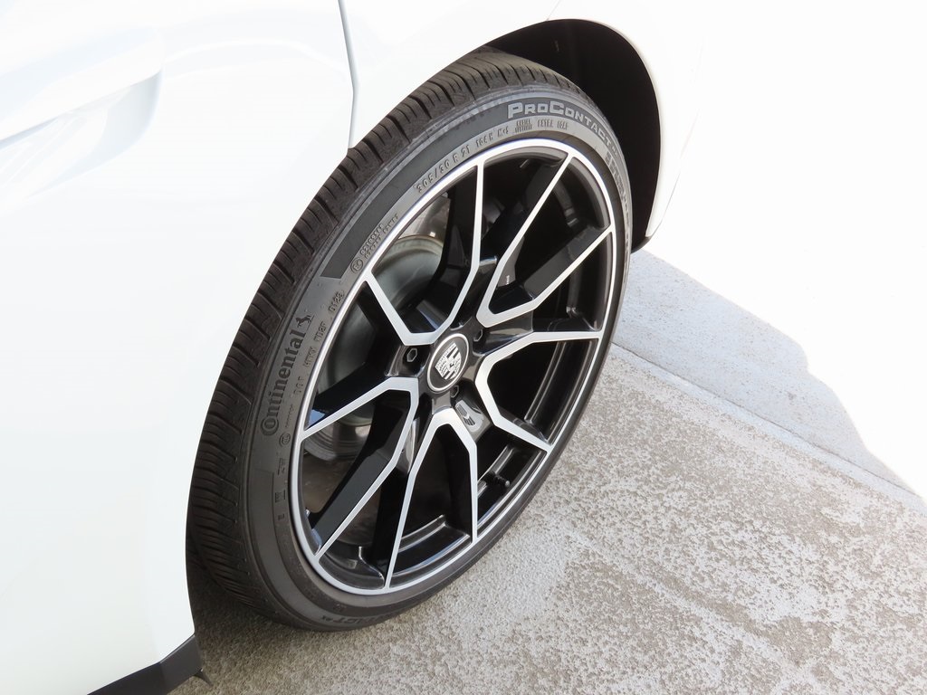 2023 Porsche Taycan photo 46