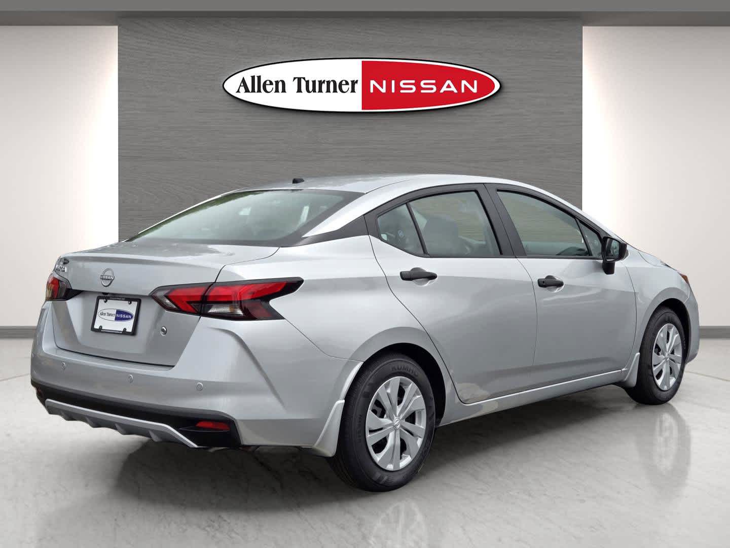 2025 Nissan Versa S photo 6