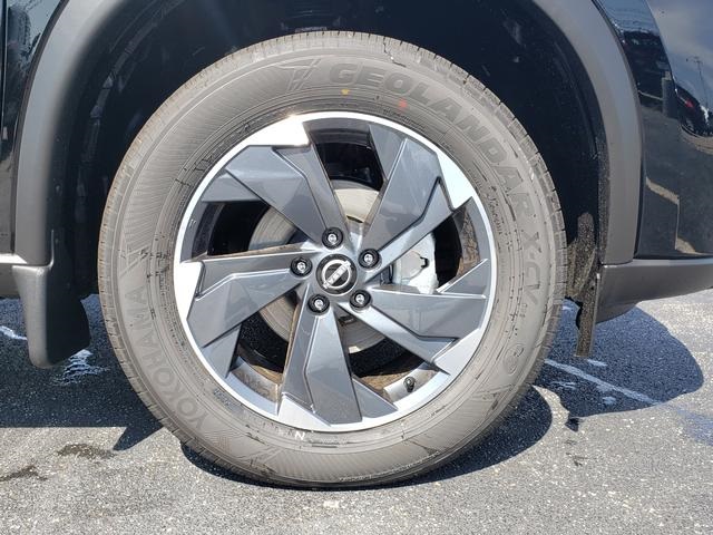 2025 Nissan Rogue SV photo 24