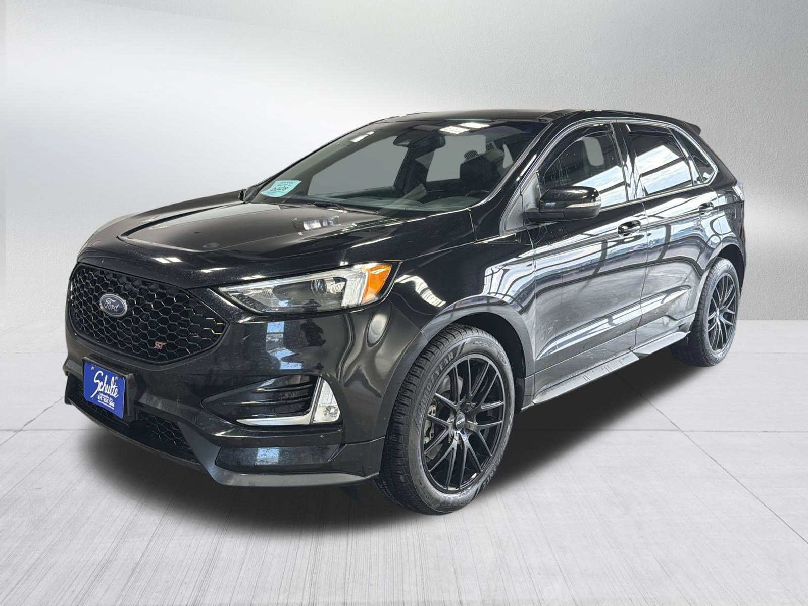 2020 Ford Edge ST photo 3