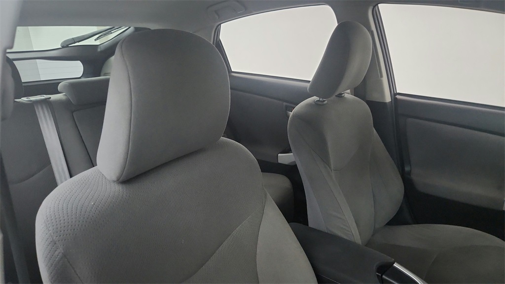 2013 Toyota Prius Plug-in Base photo 10