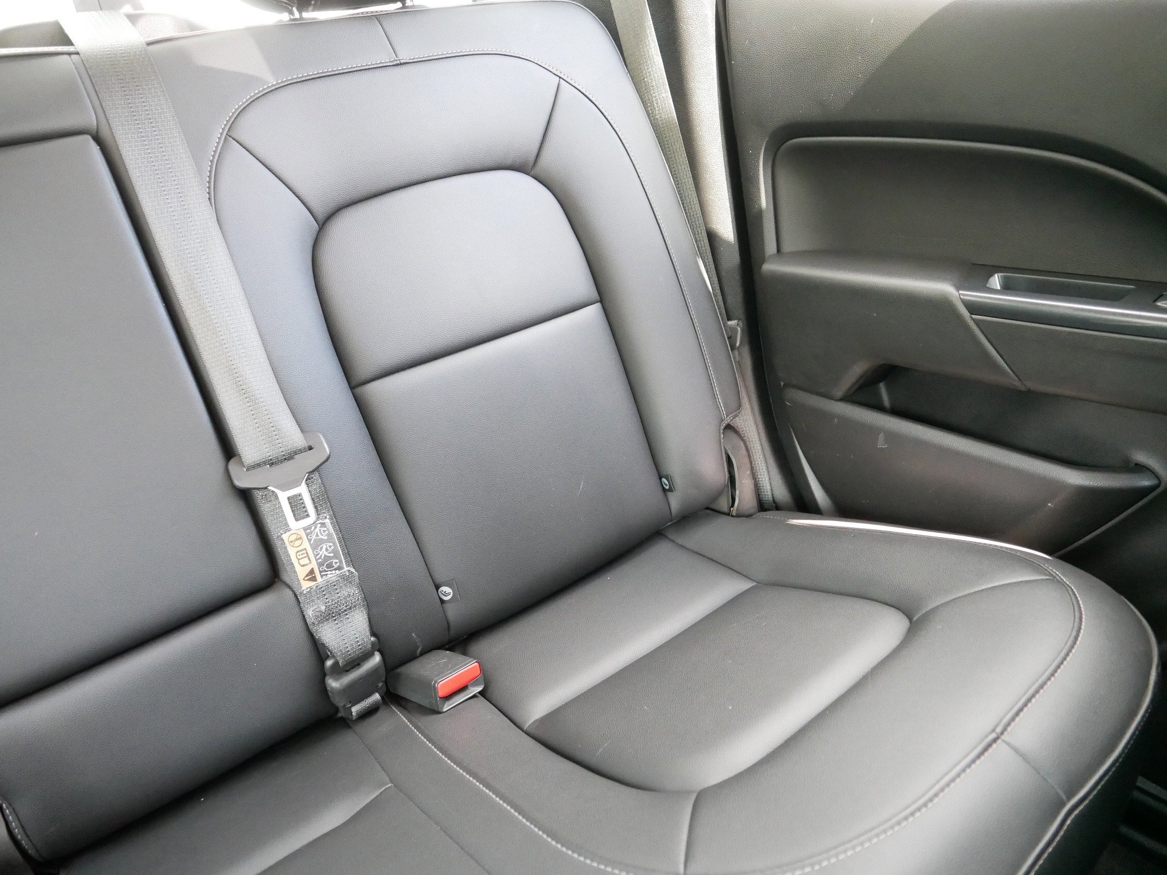 2017 Chevrolet Colorado LT photo 14
