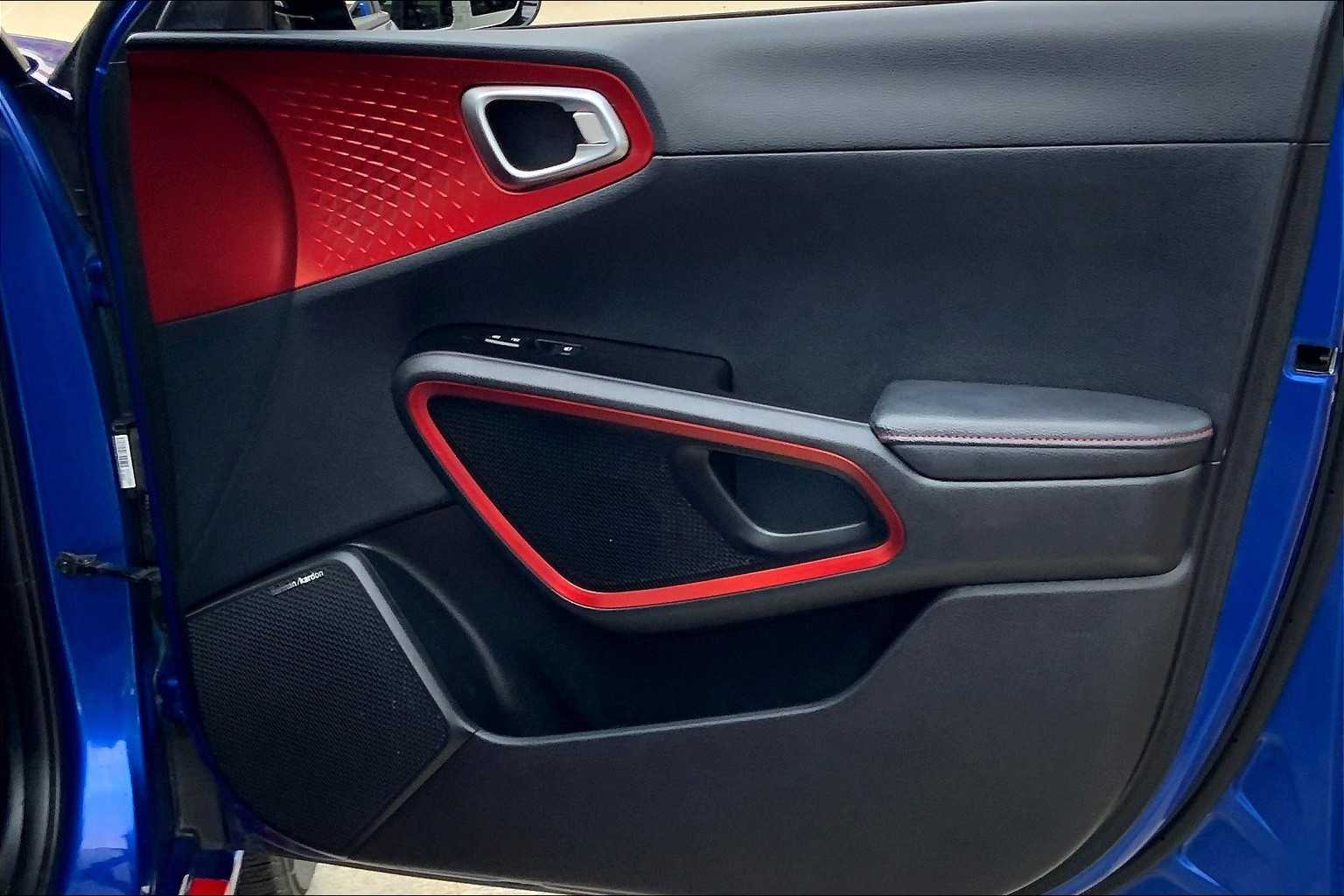 2020 Kia Soul GT-Line Turbo photo 22
