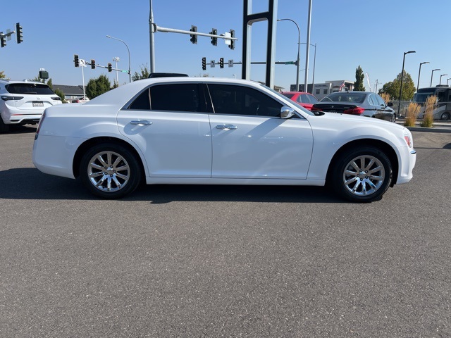 2012 Chrysler 300 Limited photo 2