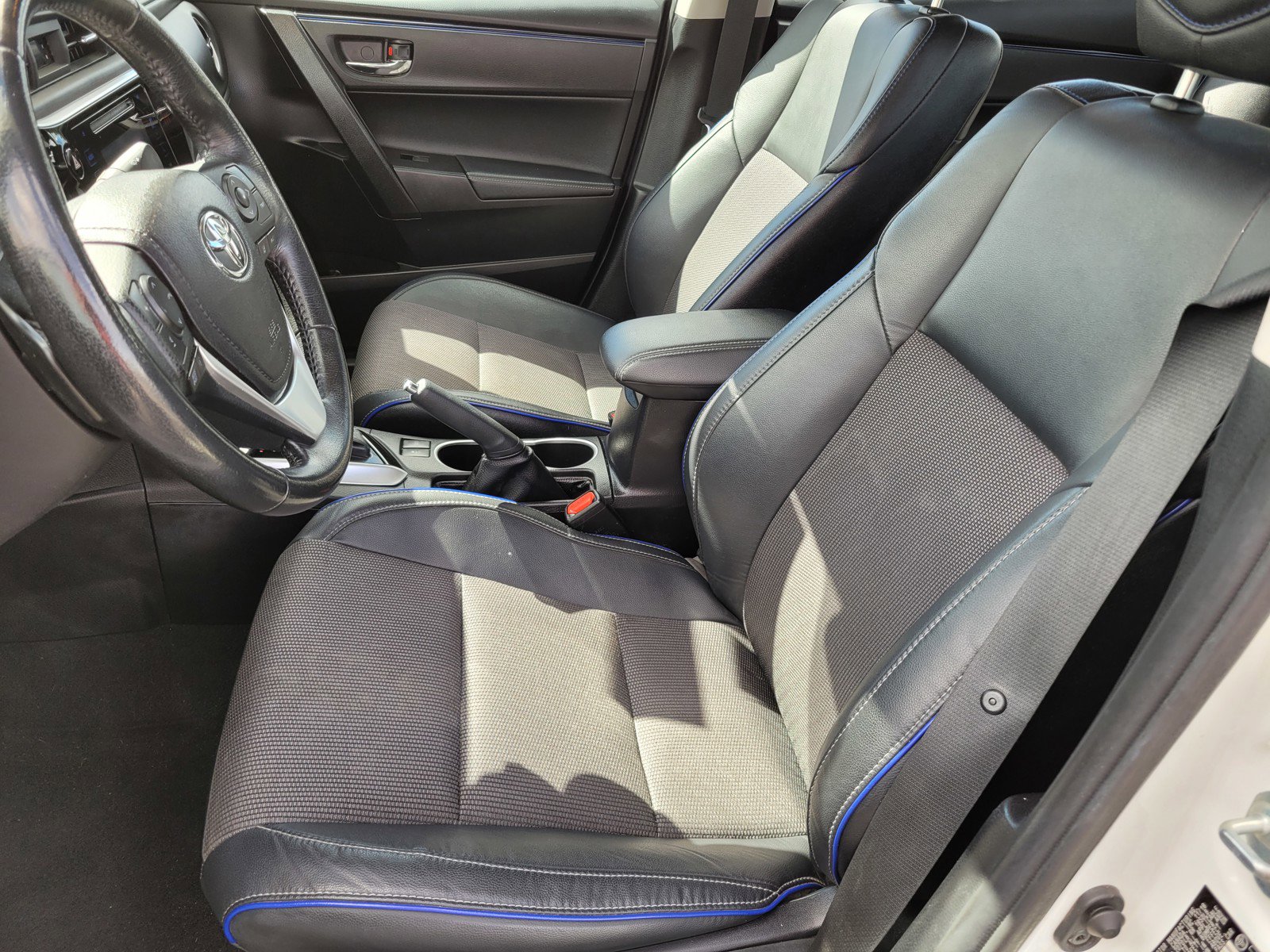 2019 Toyota Corolla XLE XSE photo 15