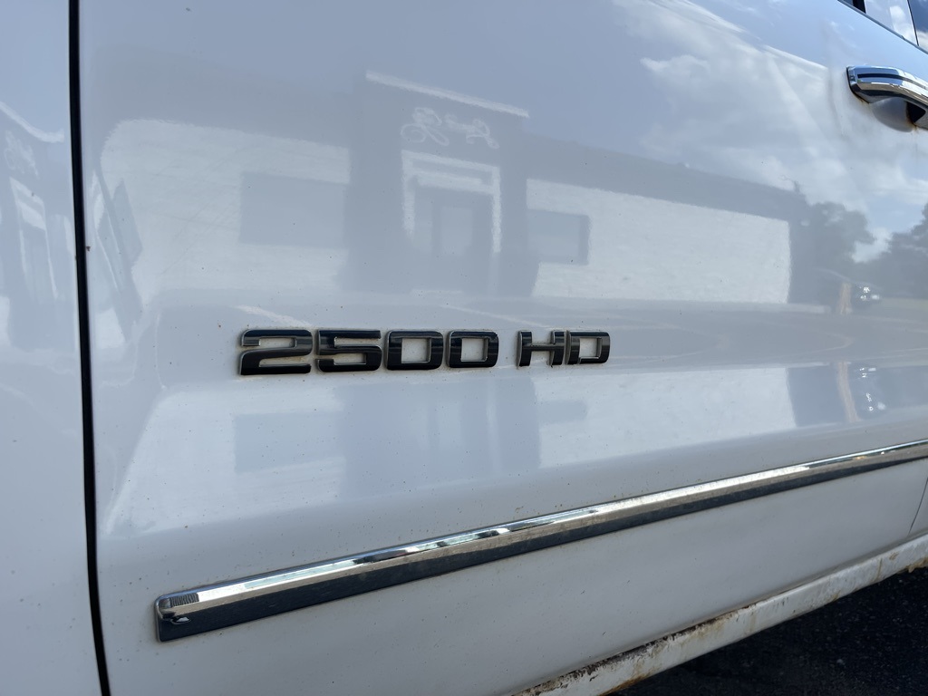 2015 Chevrolet Silverado 2500HD LTZ photo 18
