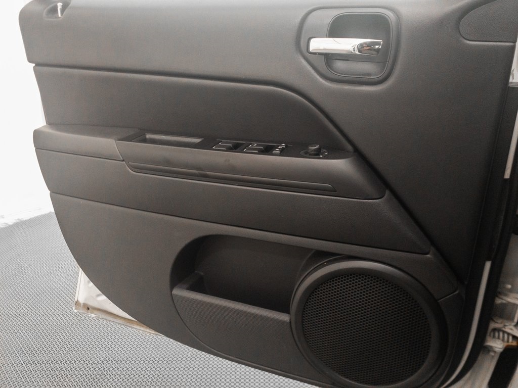 2012 Jeep Patriot Sport photo 19