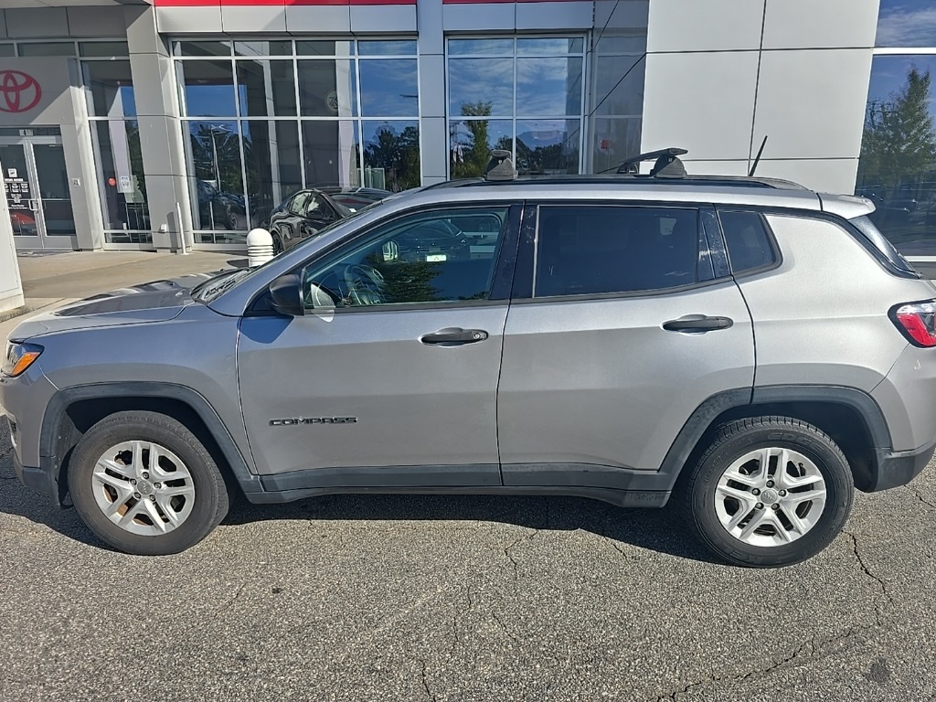 2018 Jeep Compass Sport photo 7