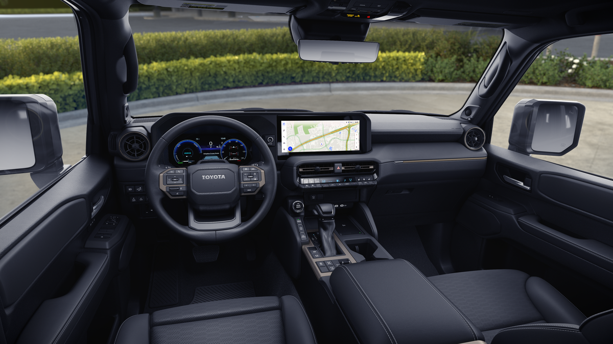 2025 Toyota Land Cruiser photo 17