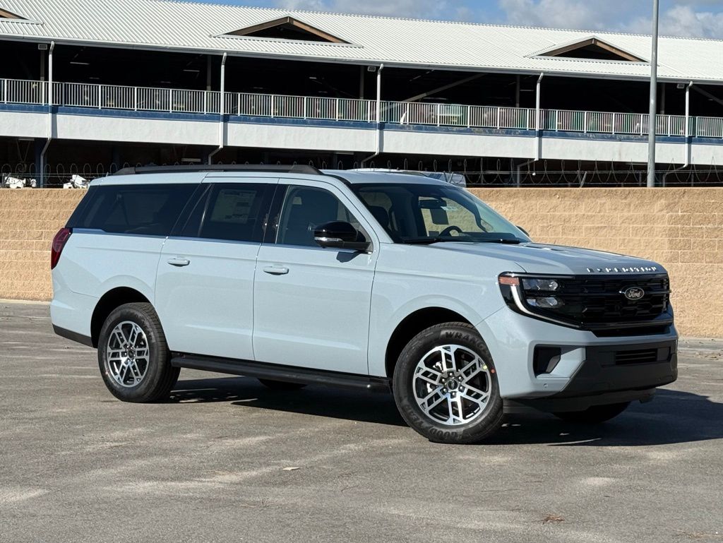 2026 Ford Expedition Active's photo