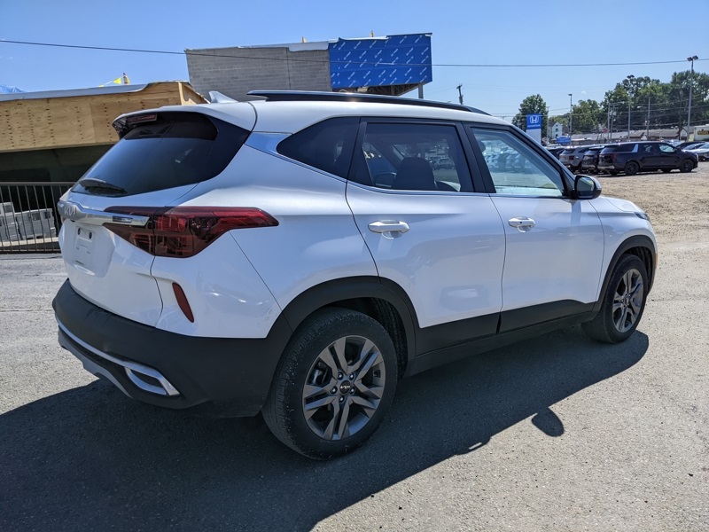 2023 Kia Seltos S photo 3