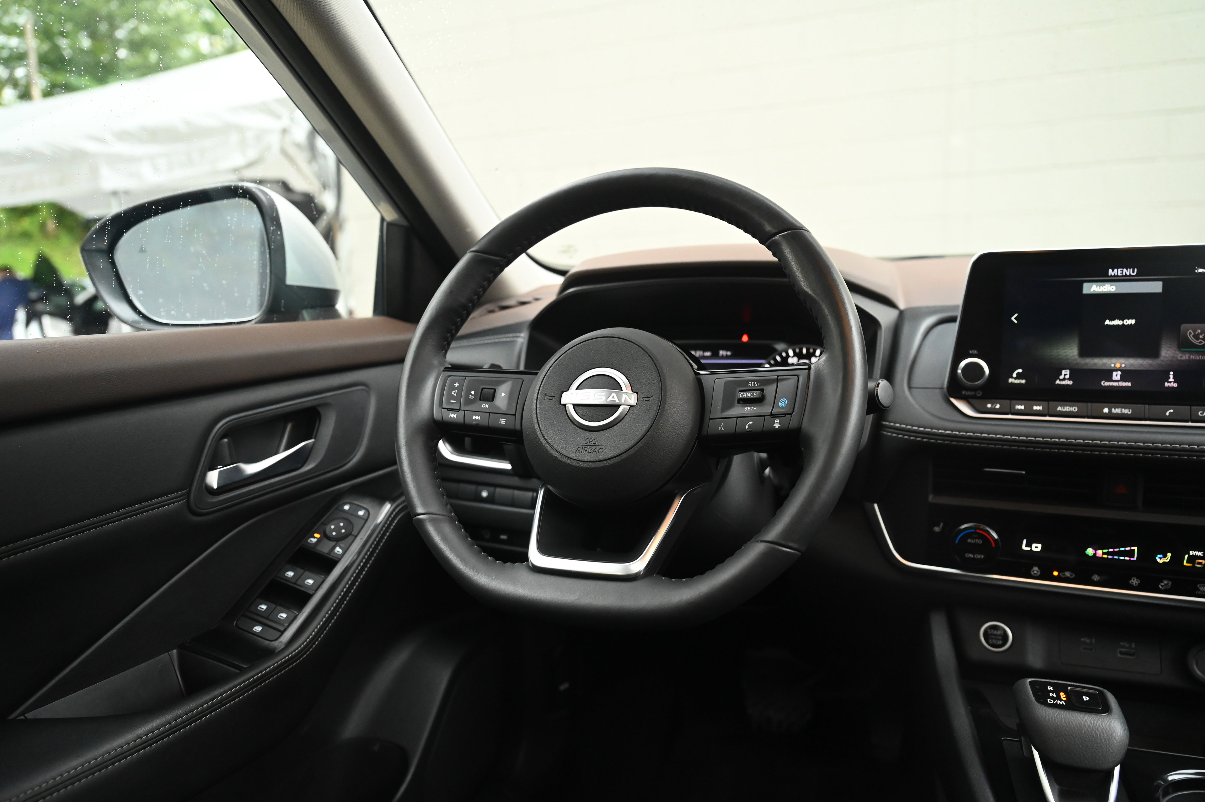 2023 Nissan Rogue SV photo 28
