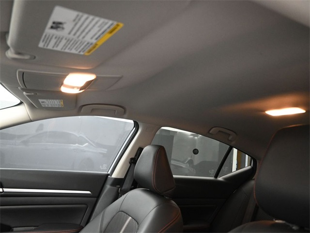 2024 Nissan Altima 2.5 SR photo 21