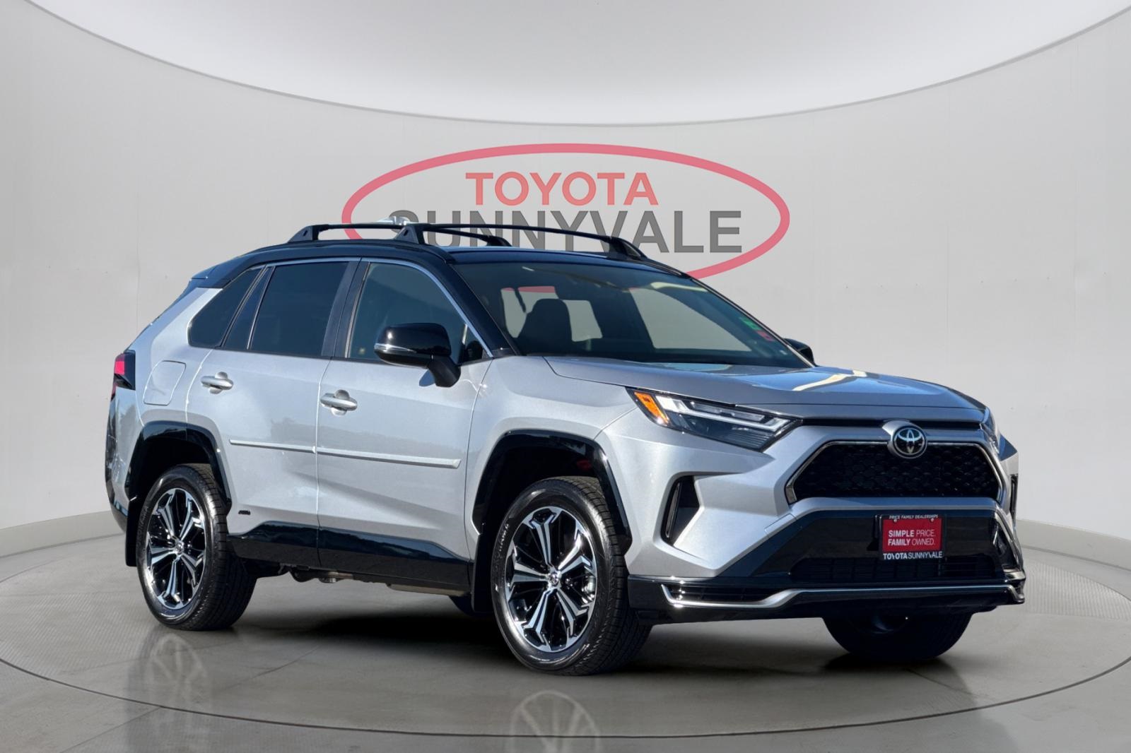 2025 Toyota RAV4 Hybrid XSE photo 6