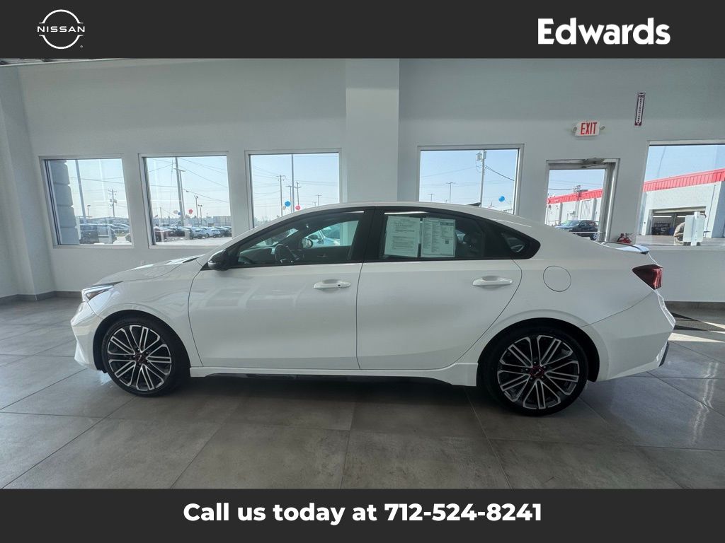 2023 Kia Forte GT photo 7