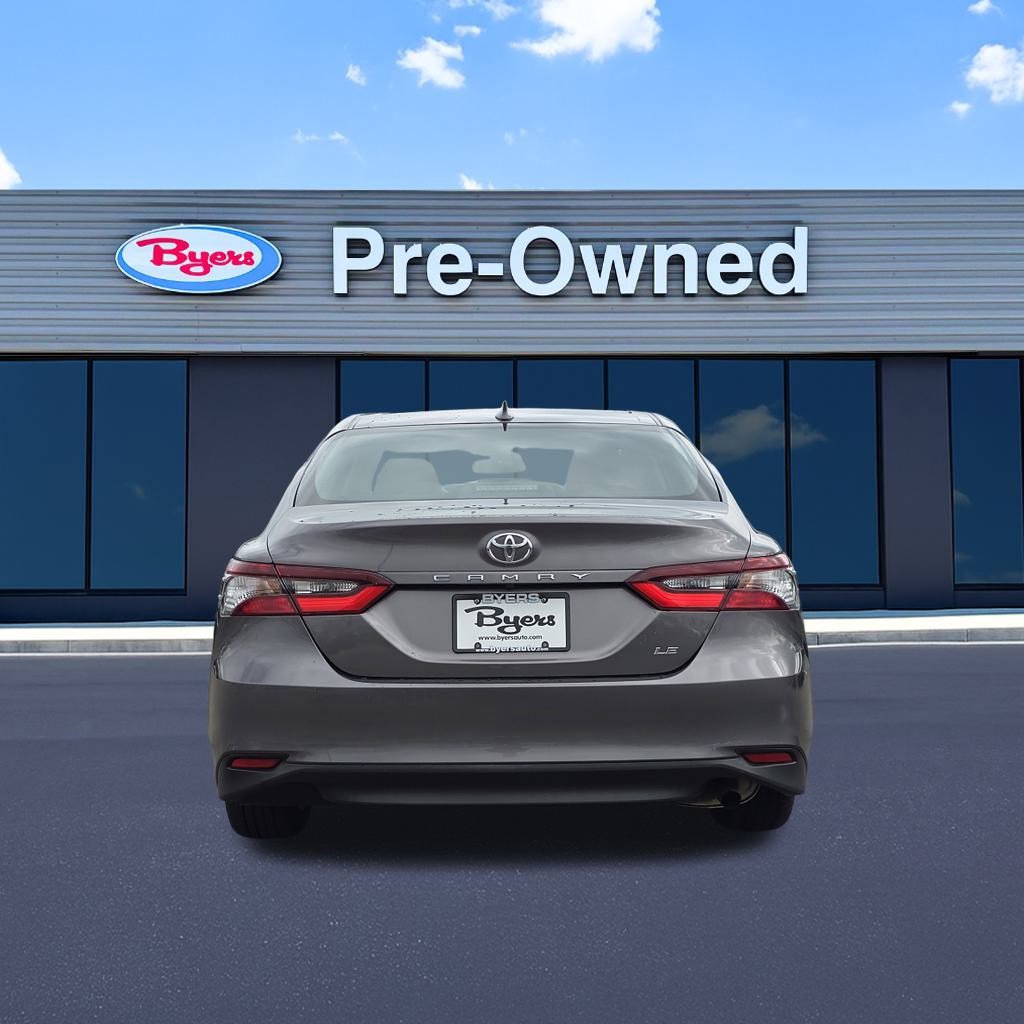 2022 Toyota Camry LE photo 6