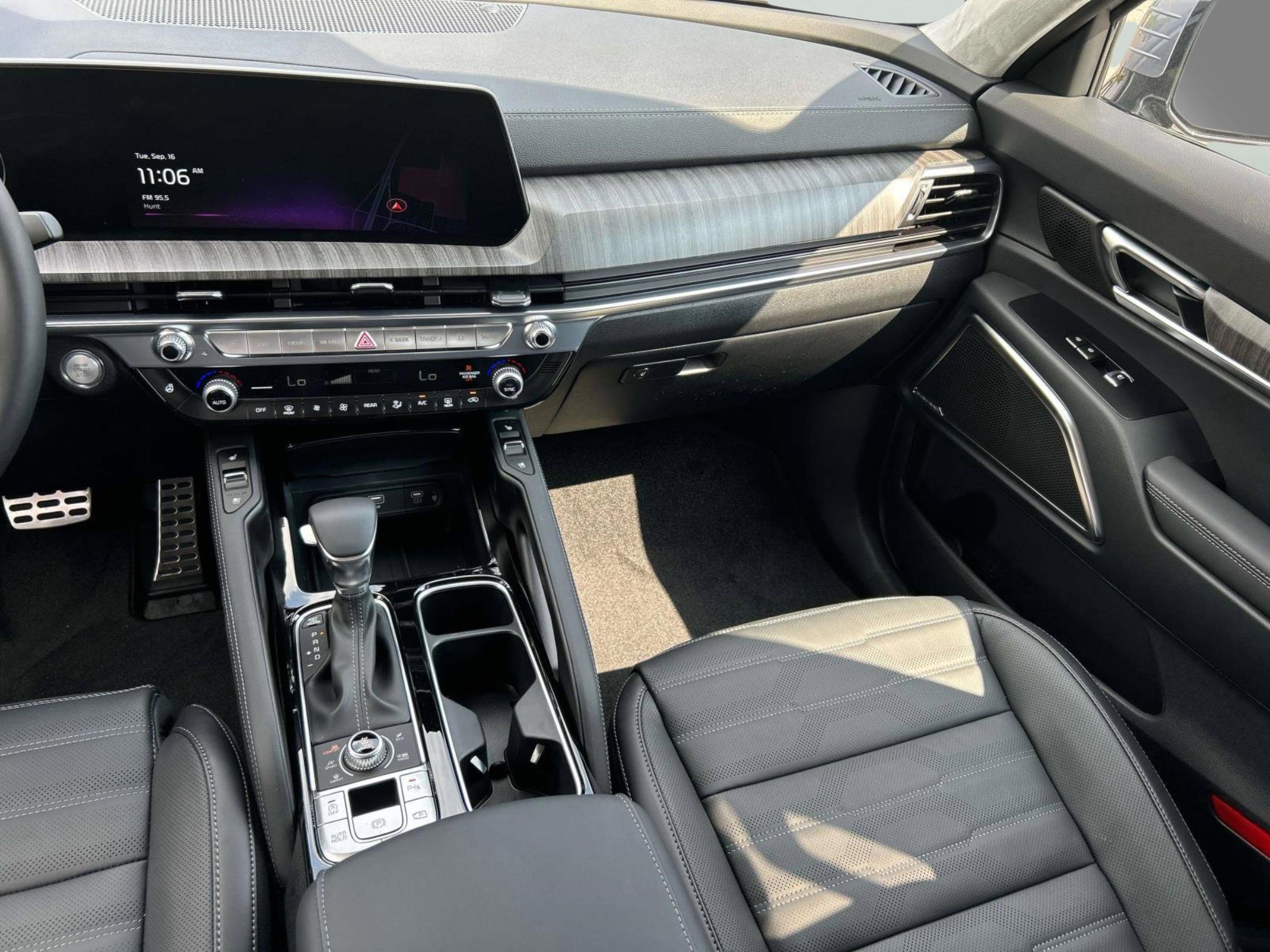 2025 Kia Telluride SX Prestige photo 13