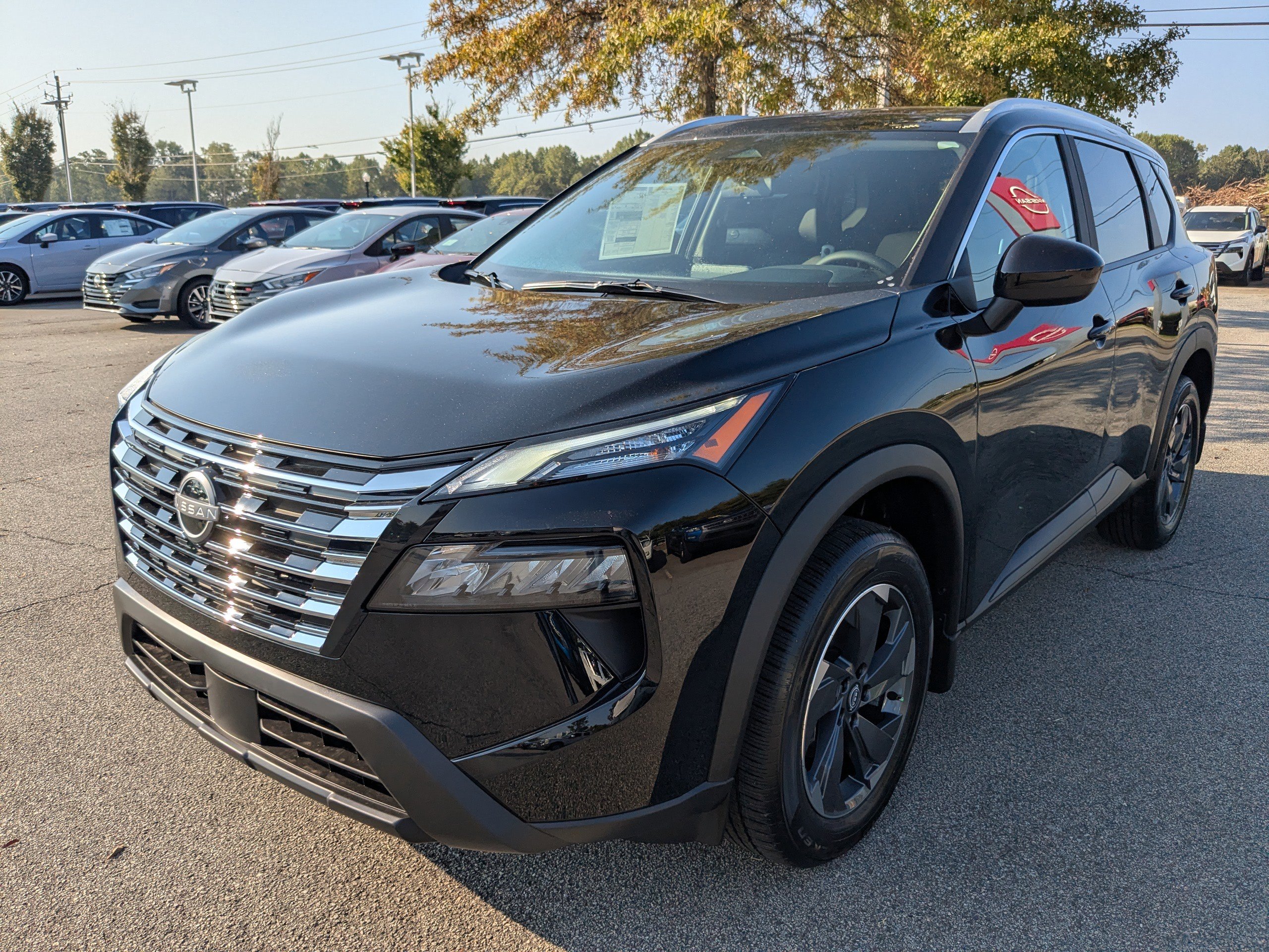 2026 Nissan Rogue SV photo 4