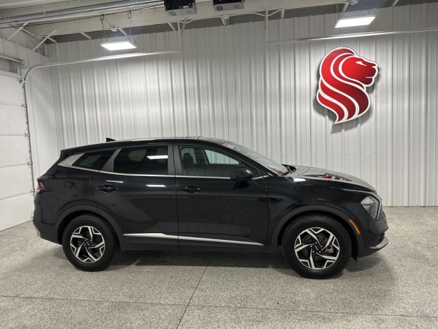 Pre-Owned 2023 Kia Sportage LX