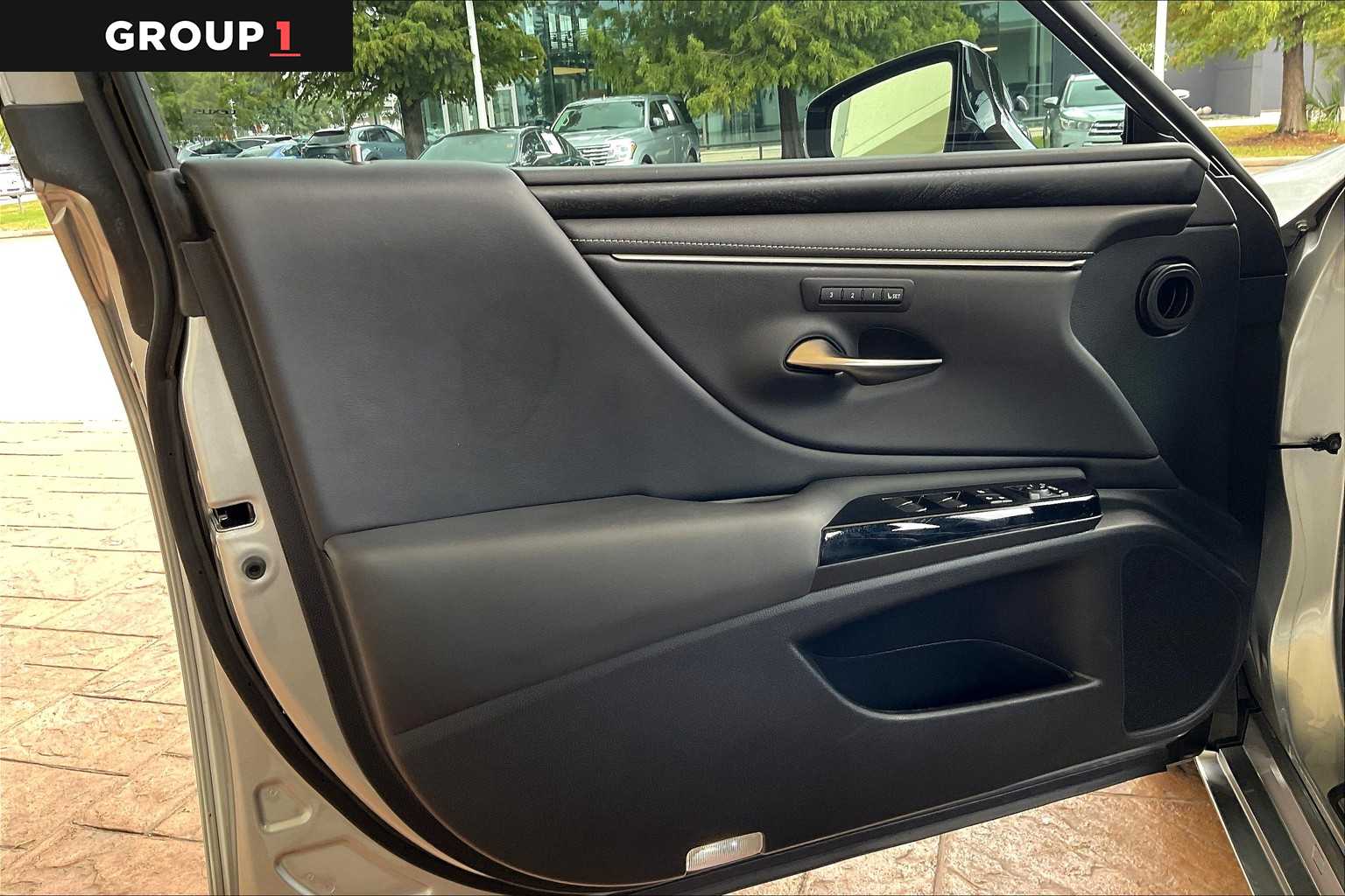 2022 Lexus ES 350 photo 19