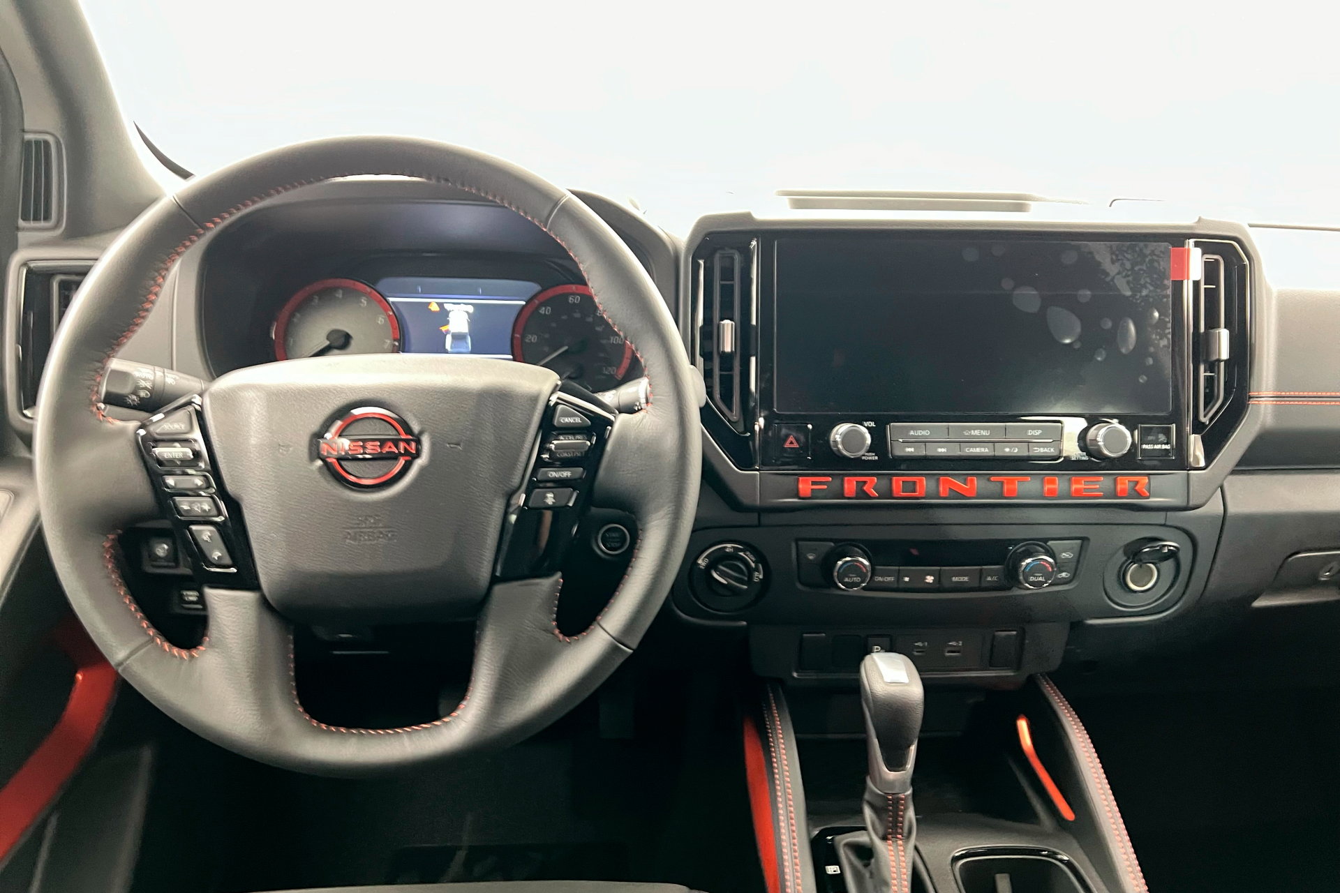2025 Nissan Frontier PRO-4X photo 12