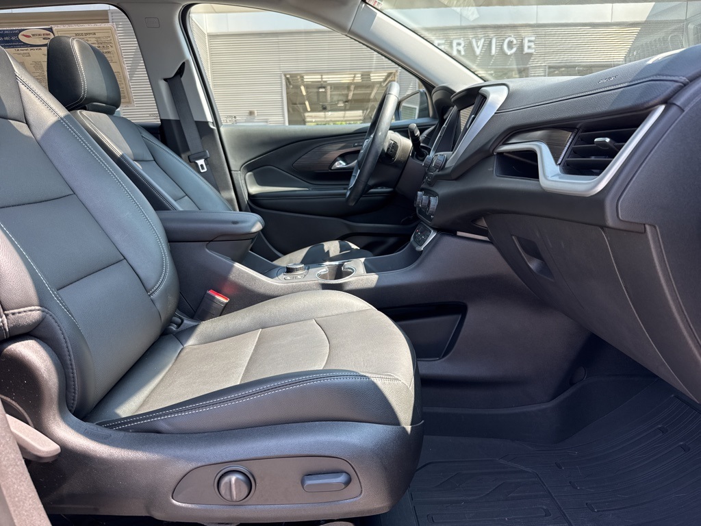 2024 Gmc Terrain SLT photo 26