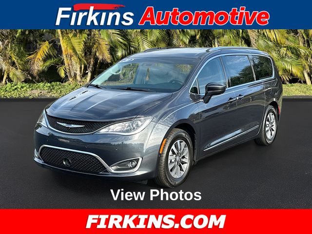 2020 Chrysler Pacifica Touring L Plus's photo