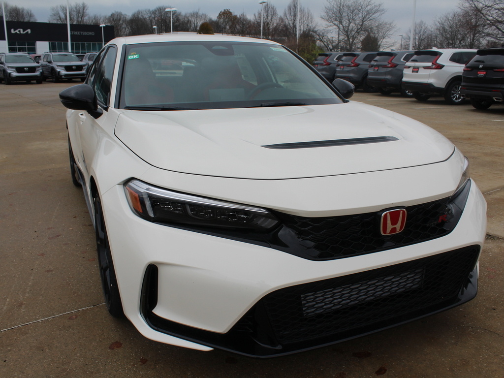 2025 Honda Civic Type R photo 2