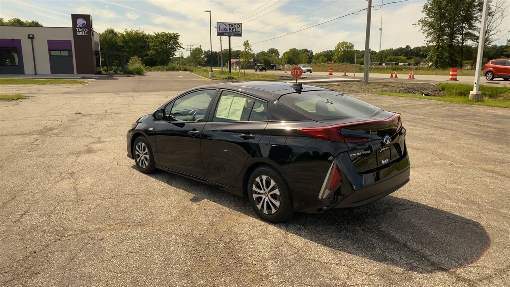 2021 Toyota Prius Prime LE photo 6