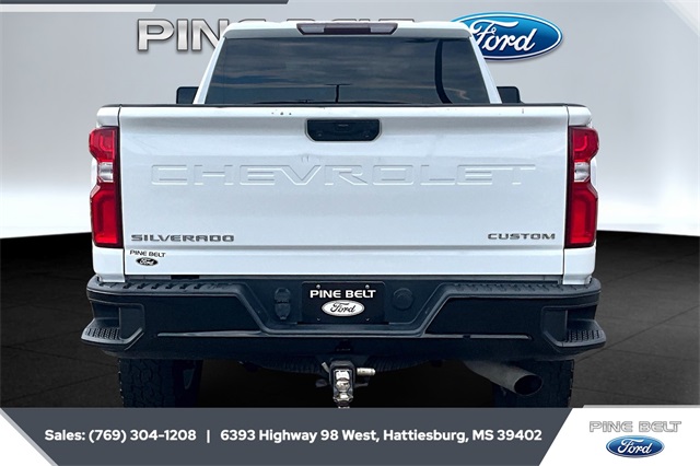 2021 Chevrolet Silverado 2500HD Custom photo 4