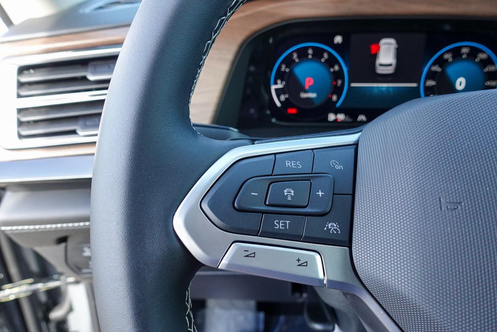 2026 Volkswagen Atlas SE Technology photo 21