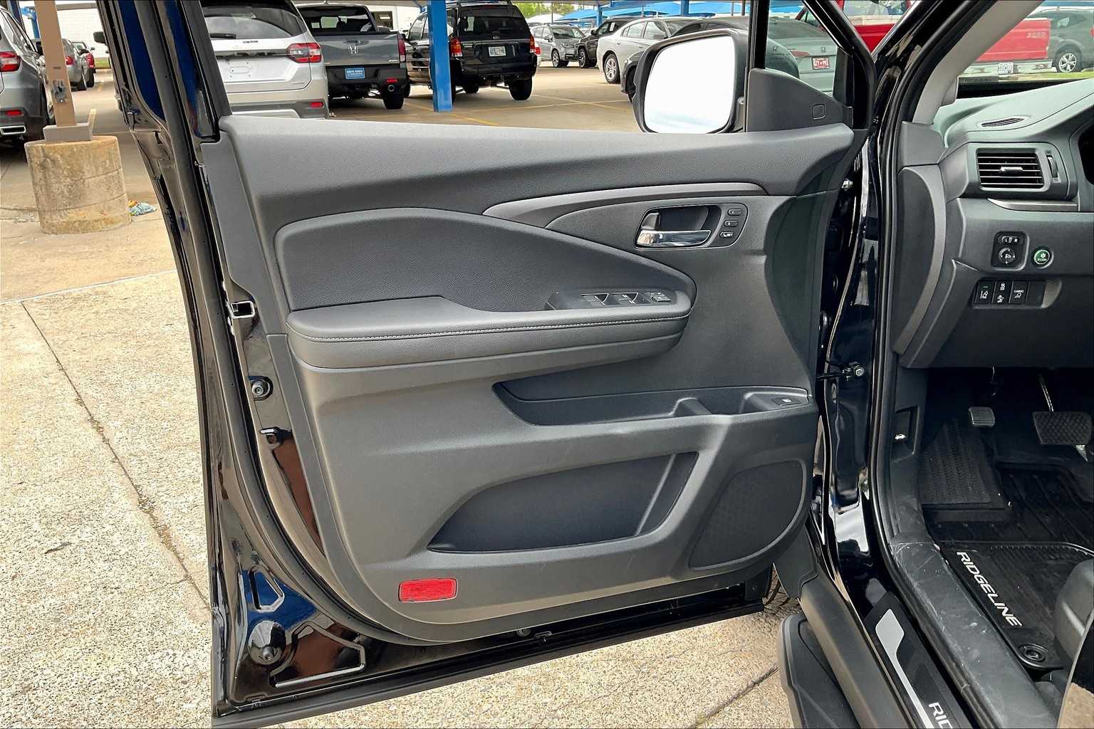 2025 Honda Ridgeline RTL photo 10