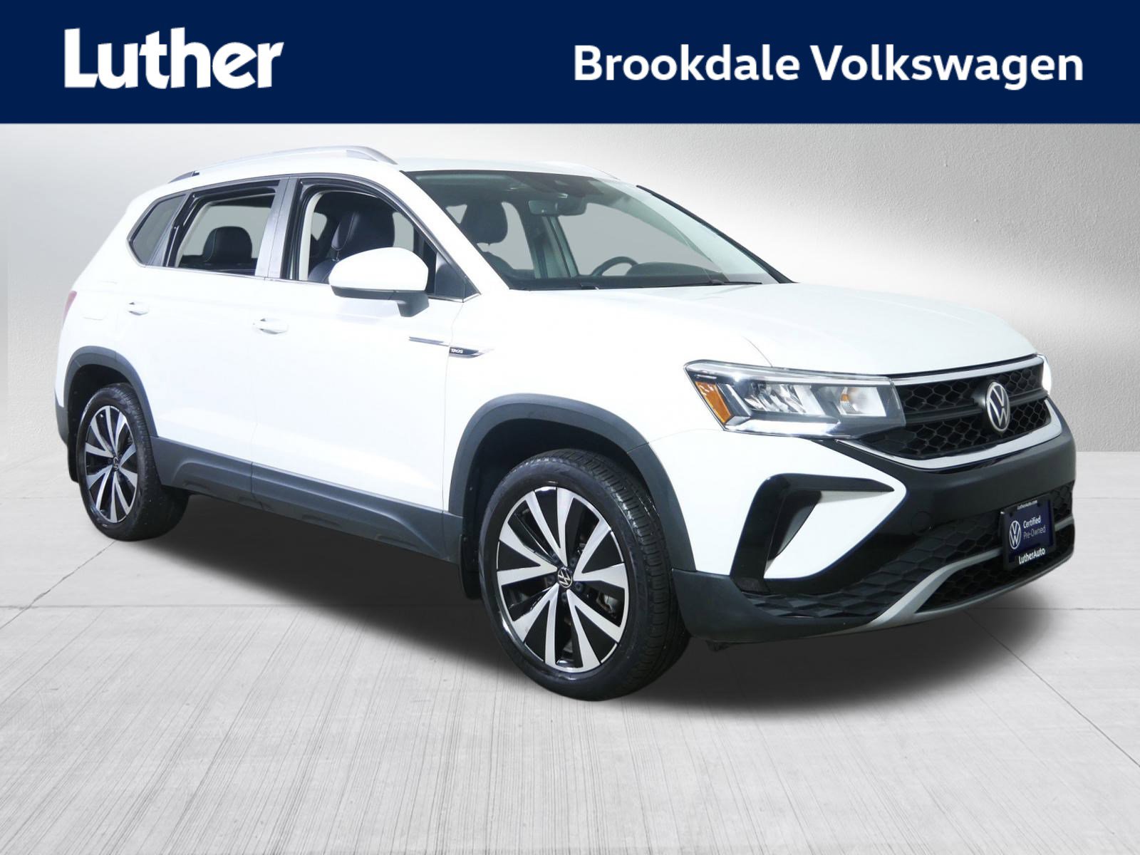 2022 Volkswagen Taos SE's photo