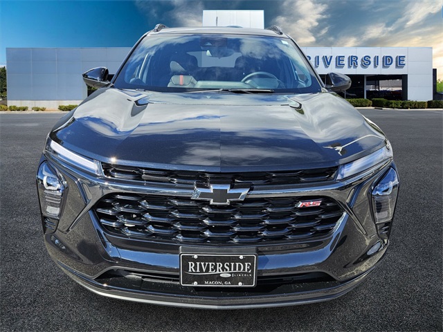 2024 Chevrolet Trax photo 2