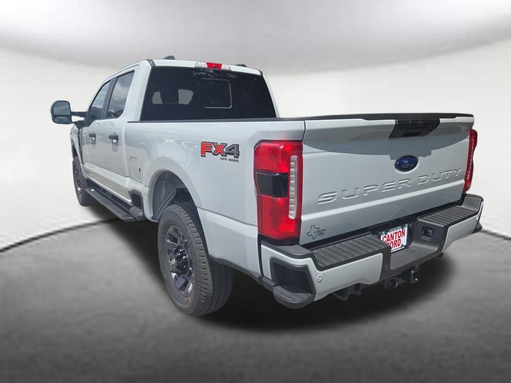 2025 Ford F-250 XL photo 3