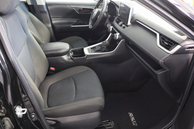 2023 Toyota RAV4 LE photo 21