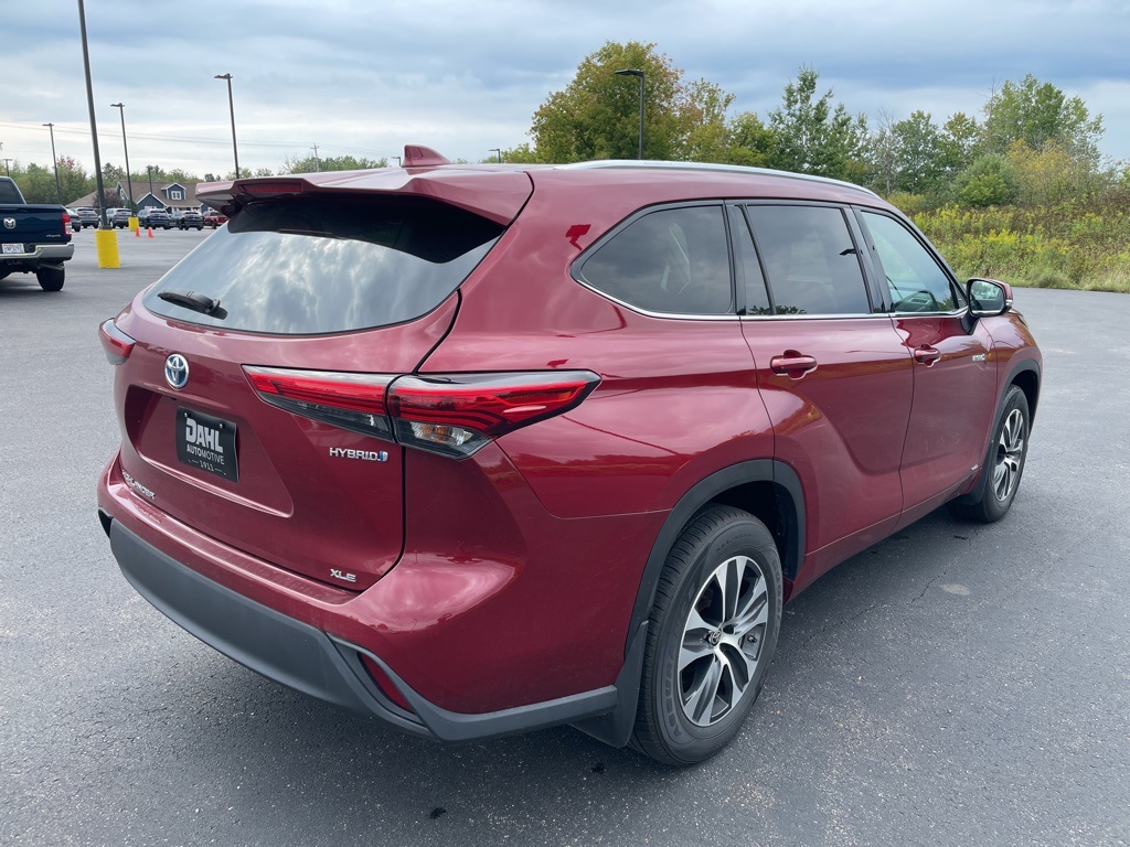 2020 Toyota Highlander Hybrid XLE photo 11