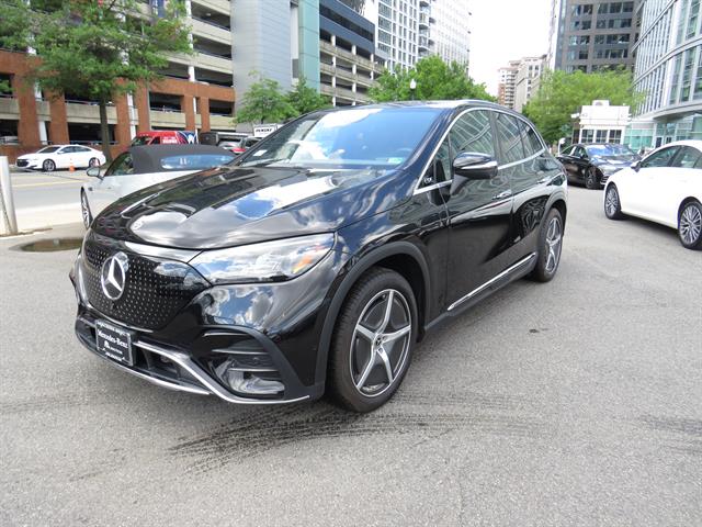 2023 Mercedes-Benz EQE SUV Base's photo