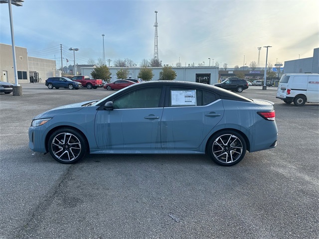2025 Nissan Sentra SR photo 4