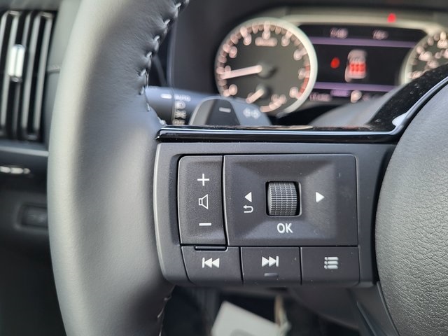 2025 Nissan Pathfinder SL photo 20