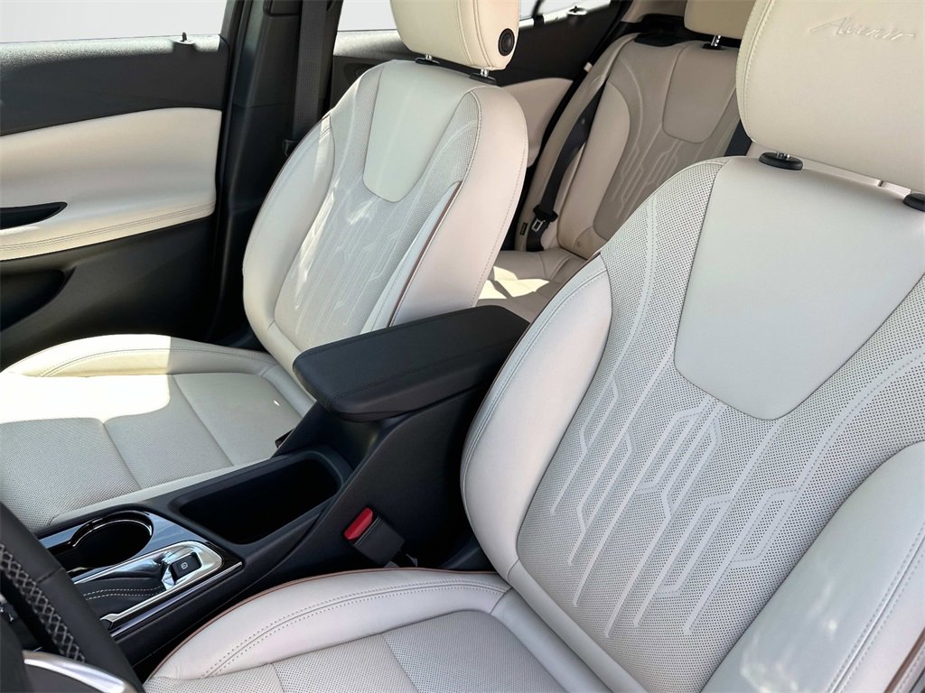 2026 Buick Encore GX Avenir photo 21