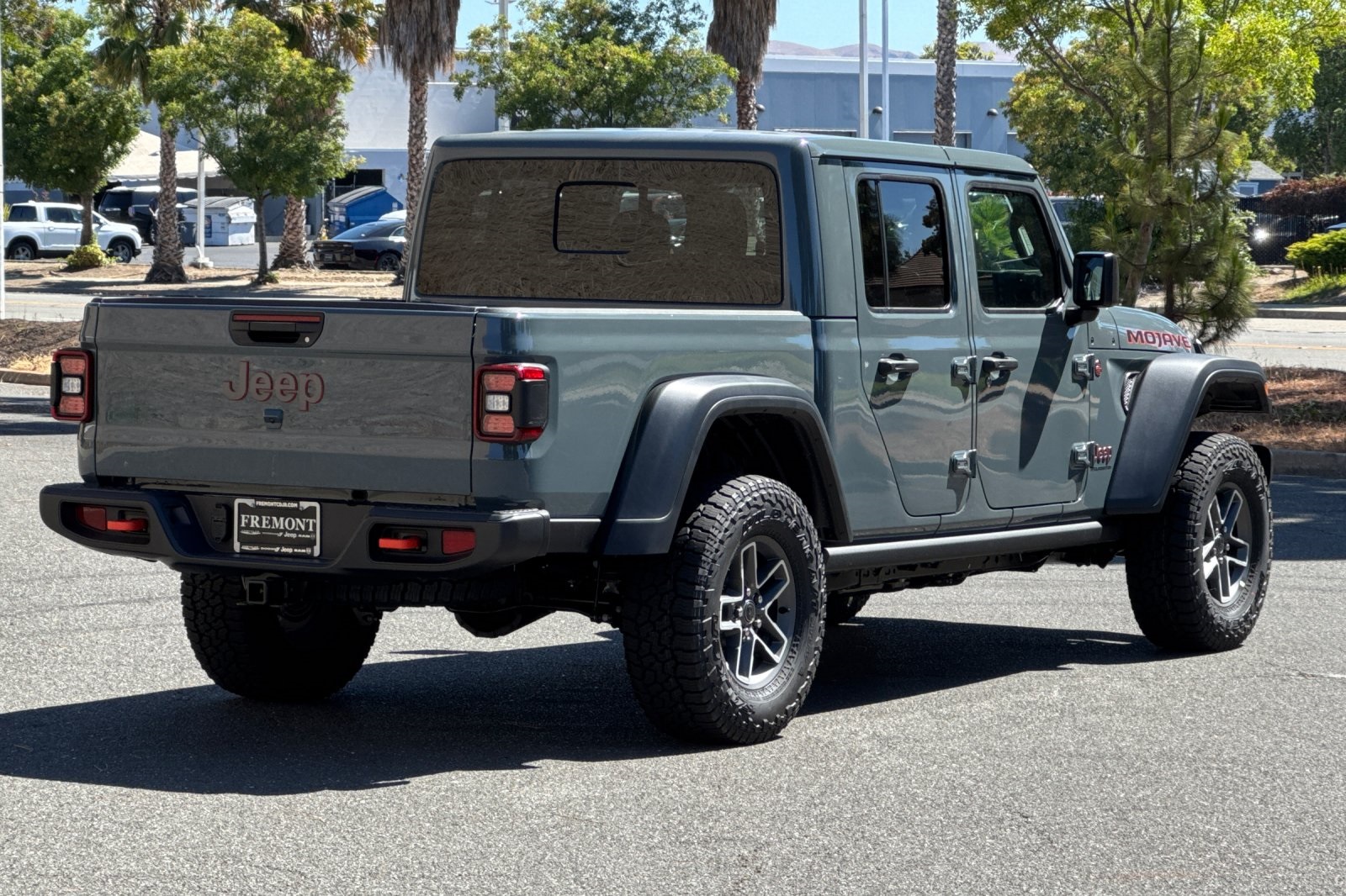 2025 Jeep Gladiator Mojave photo 3