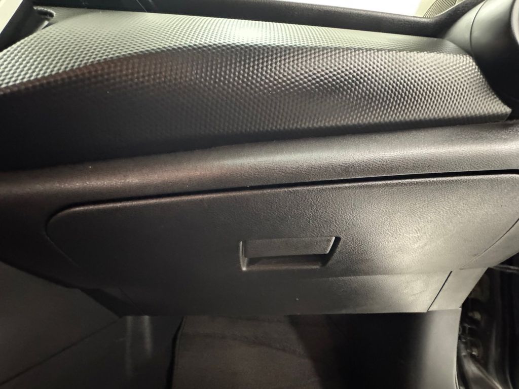 2021 Nissan Kicks S photo 23