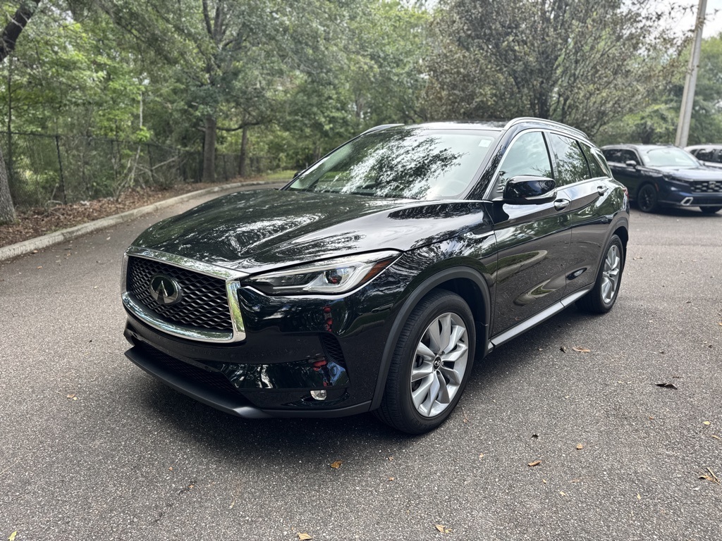 2022 Infiniti QX50 Essential photo 3